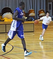 岩手県陸前高田市･大船渡市で｢バスケットボール指導会｣を開催