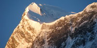 [12]ネパール・アンナプルナⅢ峰の朝焼け