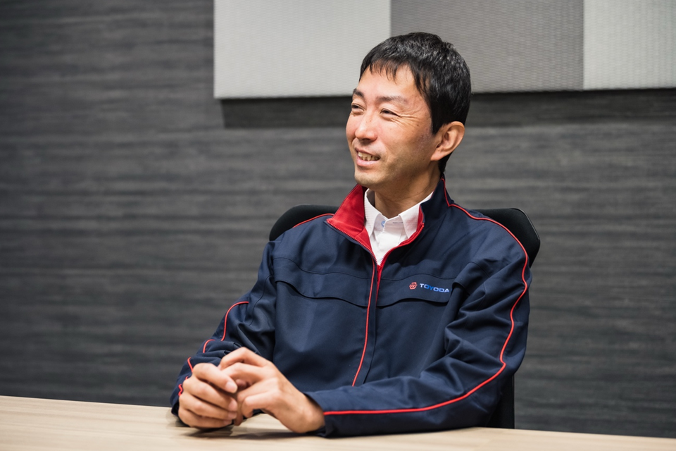 企画担当の栗山直人