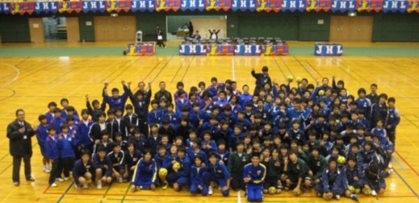 尾張地区男子中学生を対象にハンドボールクリニックを開催