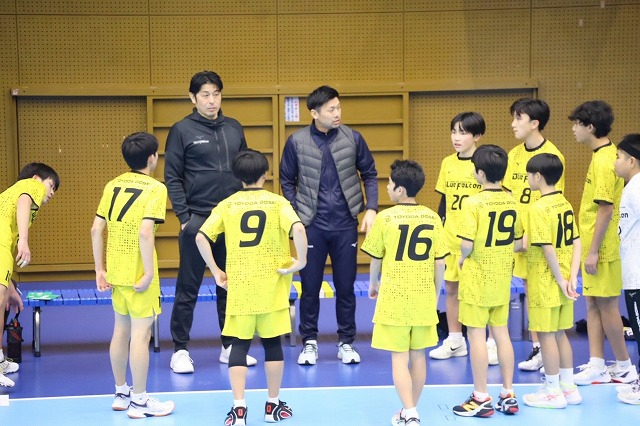 稲沢地区中学校１年生ハンドボール合同練習会で優勝（ブルーファルコンUｰ15）