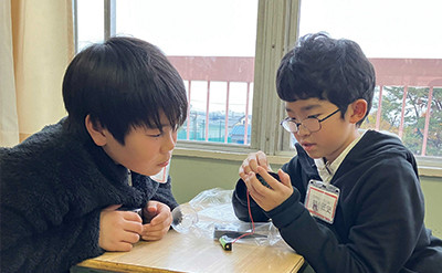 地元の小学校でモノづくり教室を実施