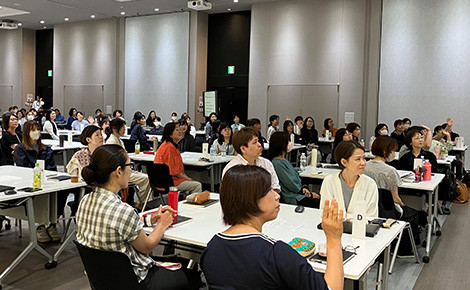 女性従業員向けのウェルビーイング講演会を開催