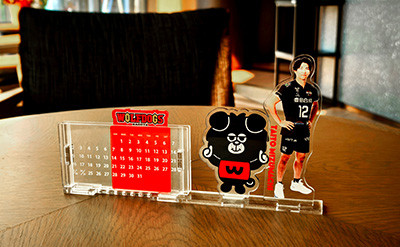 サステナブルアクリルカレンダーを企画
