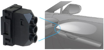 LEDランプを3つ搭載（各ランプに柄プレートを内蔵）