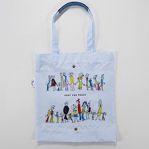 エアバッグ生地の端材を活用したバッグにJoさんの作品「Peace」を採用