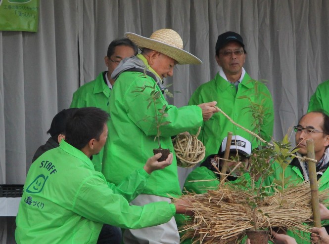 森町工場で植樹会を実施