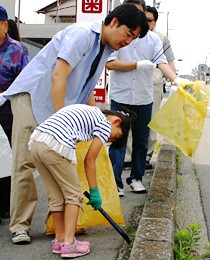 活動の様子(５/24実施、本社/春日工場周辺の地域)