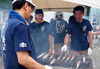 東北特産物のチャリティー販売を実施