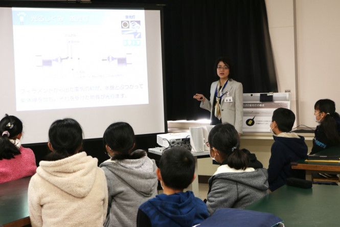 静岡県 森町の小学生を対象に「LED出前教室」を実施